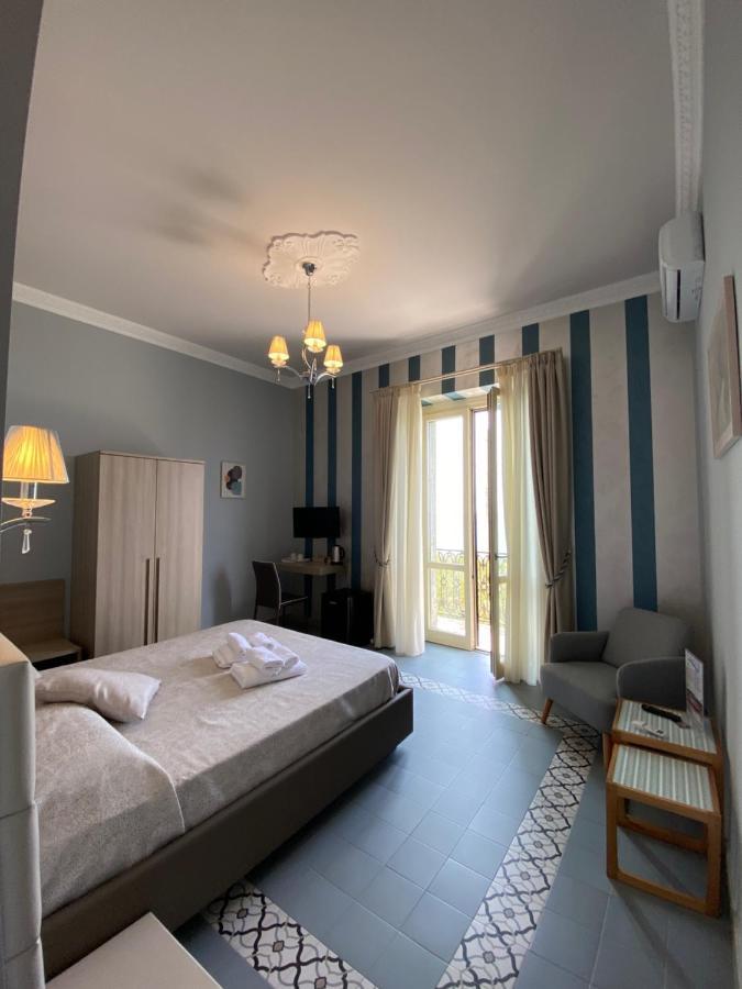Dimora Le Pietre Del Mare Hotel Pizzo  Bagian luar foto