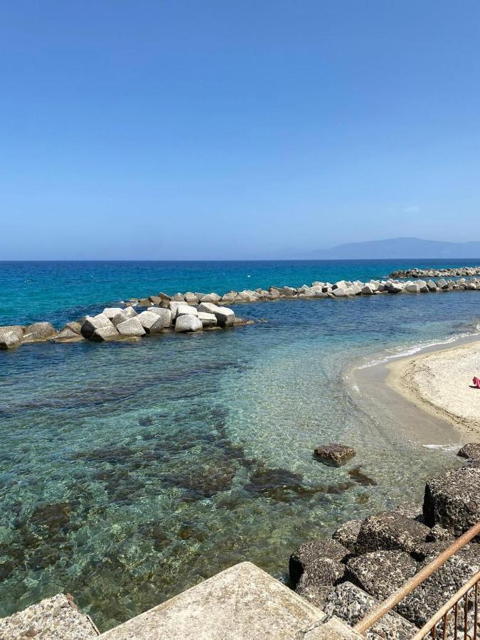 Dimora Le Pietre Del Mare Hotel Pizzo  Bagian luar foto