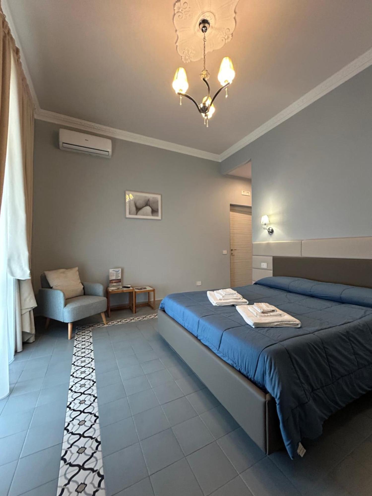 Dimora Le Pietre Del Mare Hotel Pizzo  Bagian luar foto
