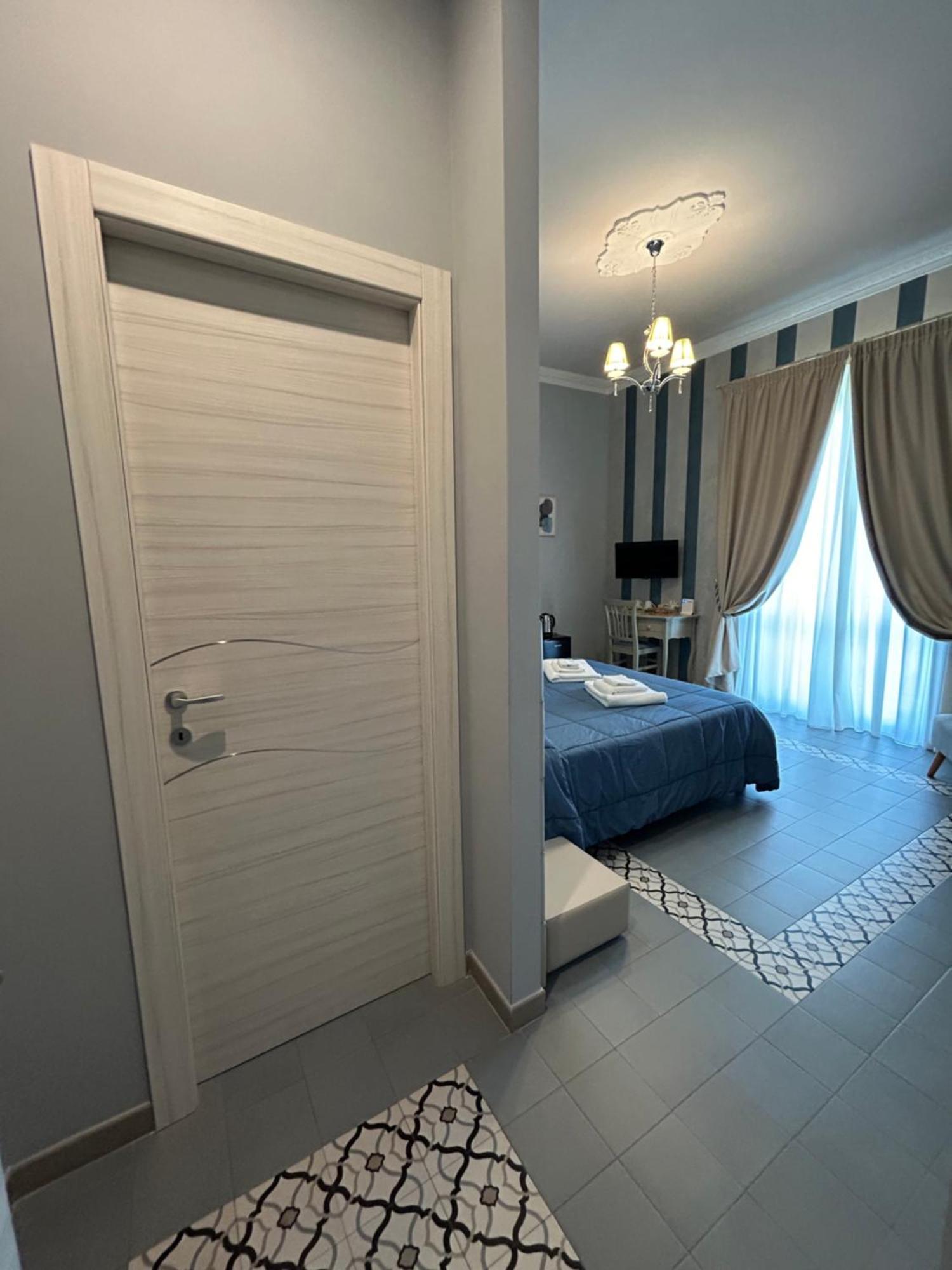 Dimora Le Pietre Del Mare Hotel Pizzo  Bagian luar foto