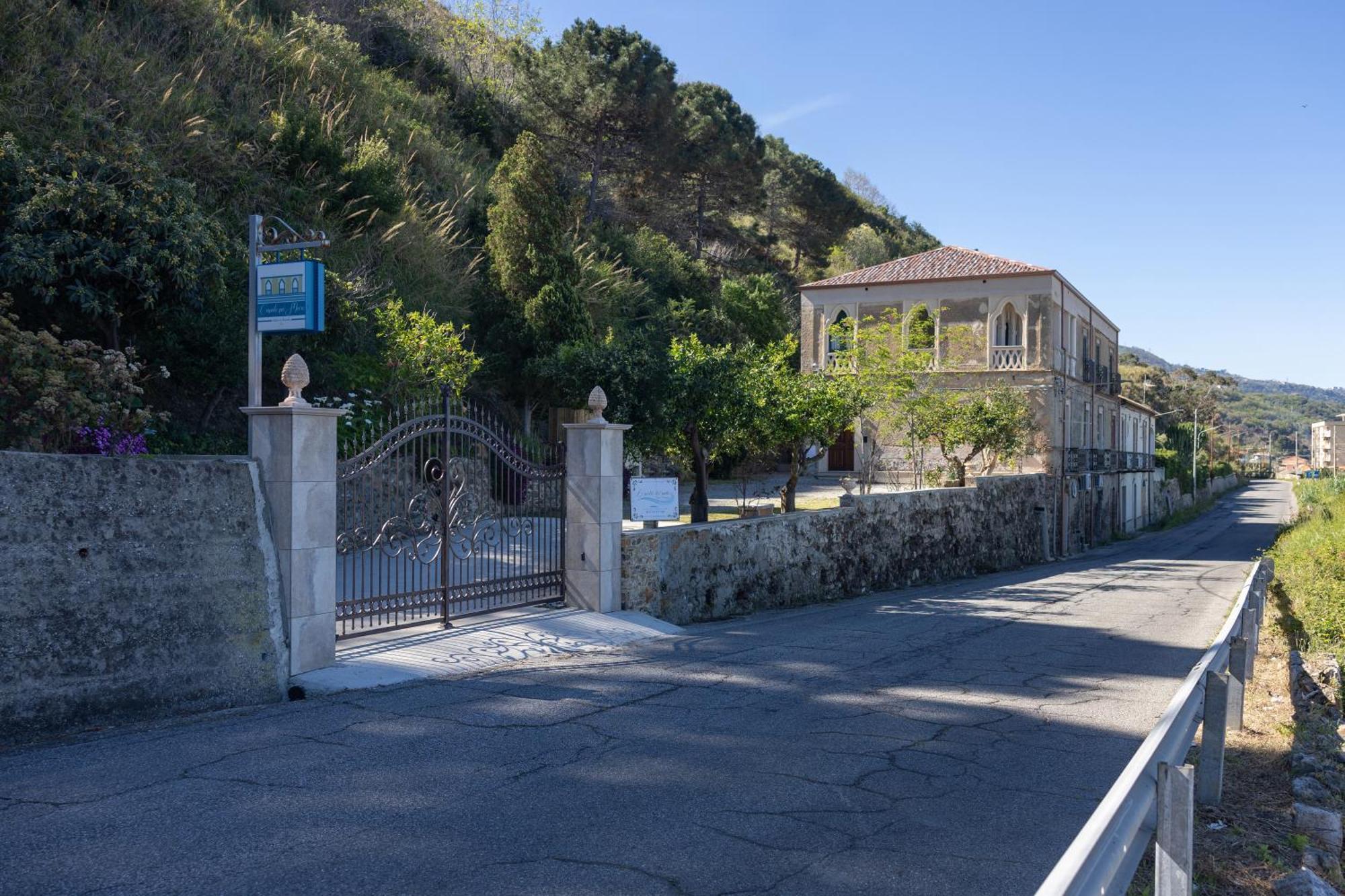 Dimora Le Pietre Del Mare Hotel Pizzo  Bagian luar foto